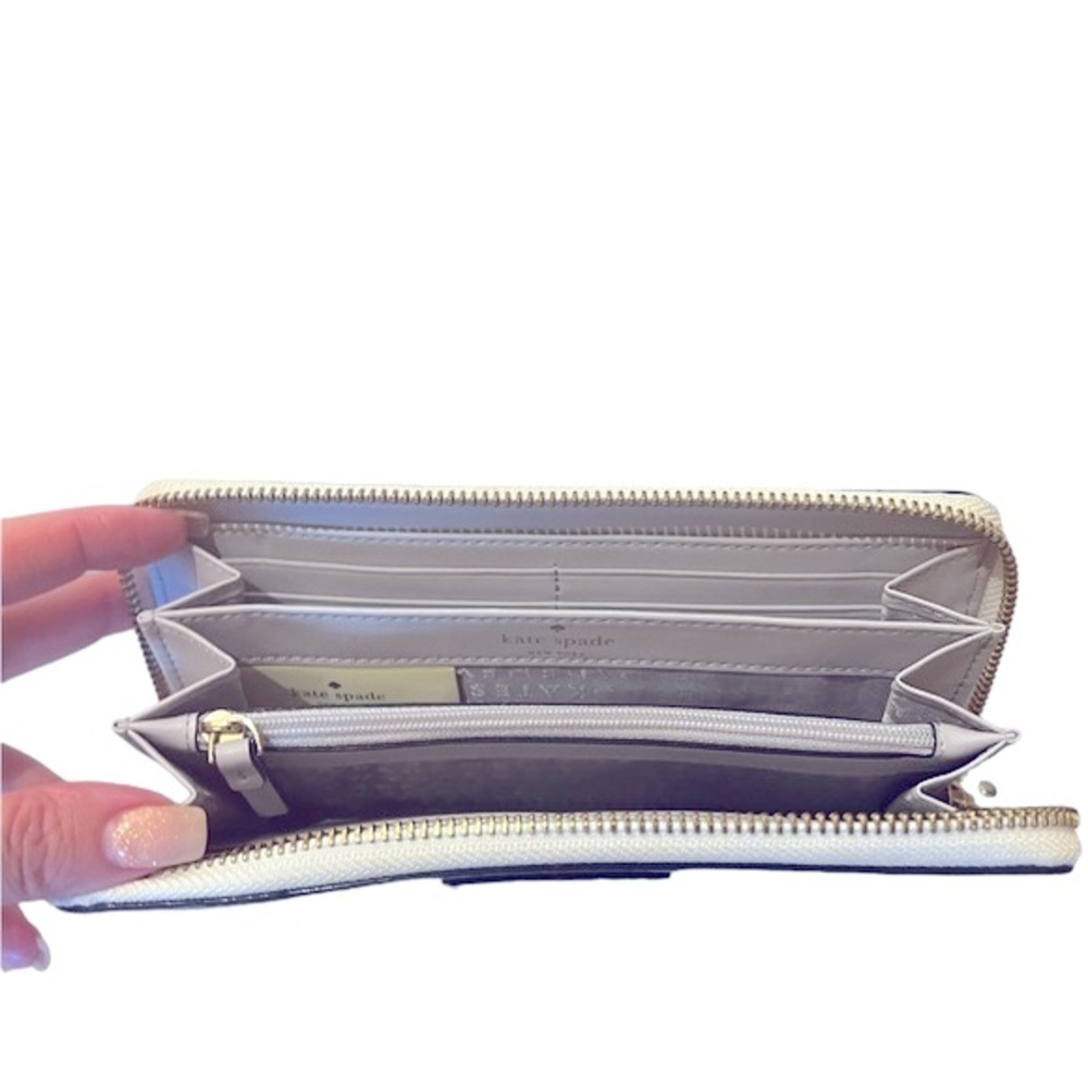 Kate Spade Wallet - Picture 6 of 8